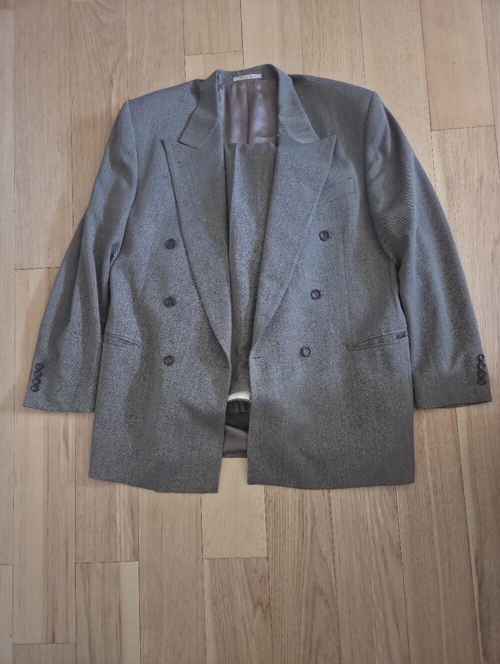Lubiam Studio Italian Made Men's Beige-Grey Virgin Wool Suit Size 42L/36